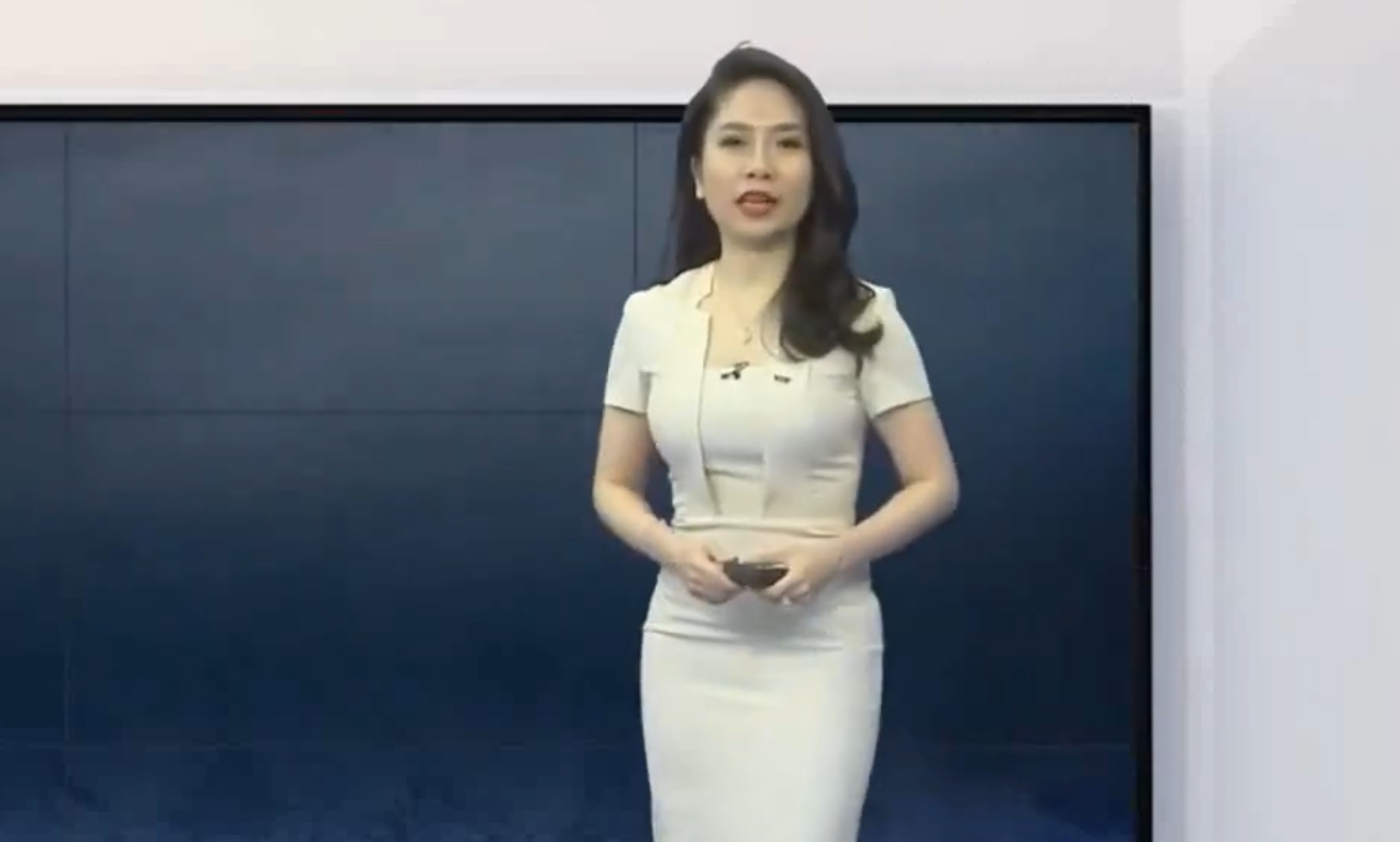 Bất ngờ với nhan sắc hiện tại của MC Thời tiết Ngọc Vân  VTV kể từ bản tin đầu tiên cách đây 17 năm