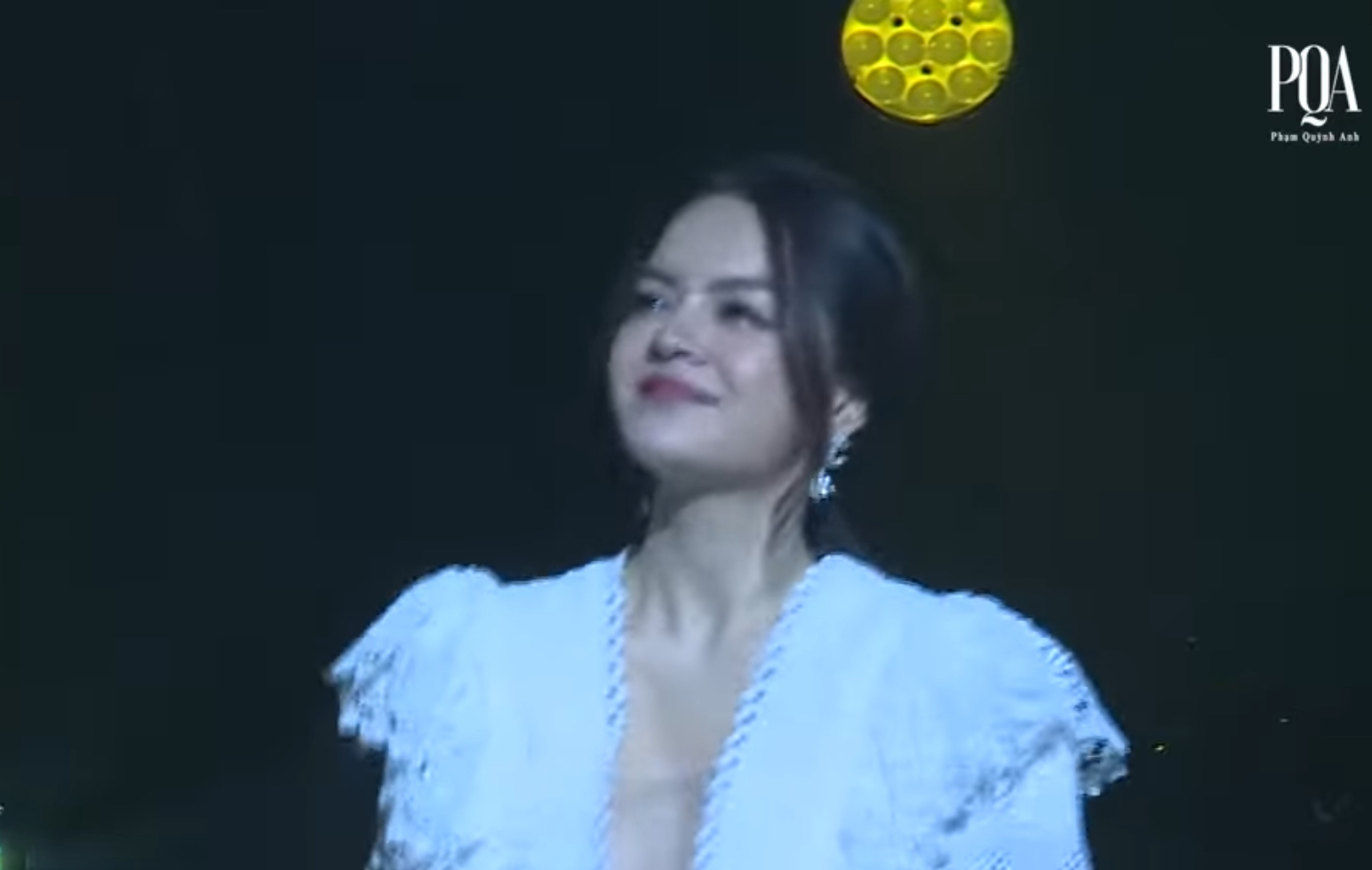 Phạm Quỳnh Anh nghẹn ngào, thừa nhận không may mắn trong hôn nhân