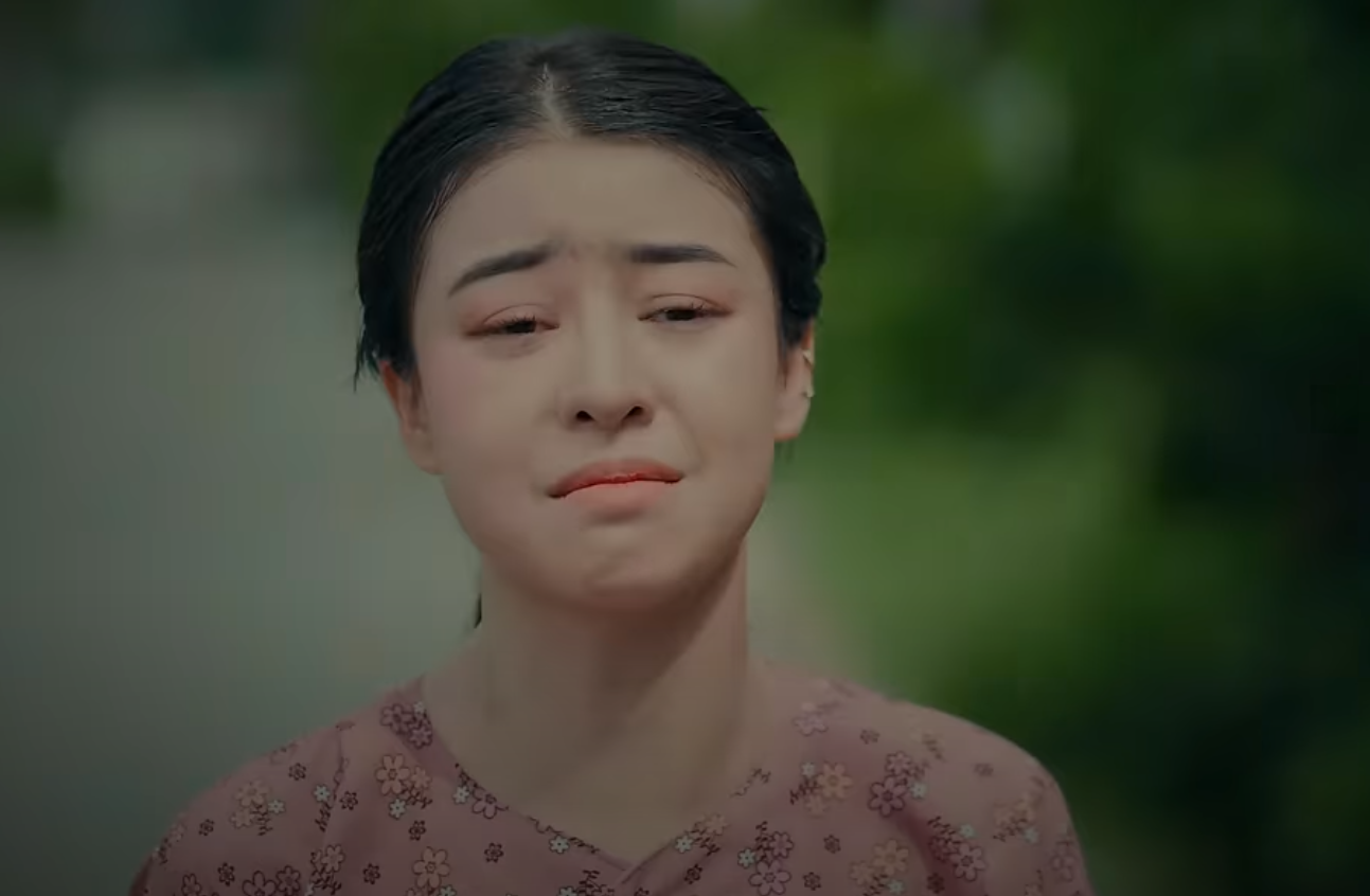 Ca sĩ Hana Cẩm Tiên trải nghiệm sản phẩm Moaz BéBé tại VietBaby Fair TP.HCM 2024