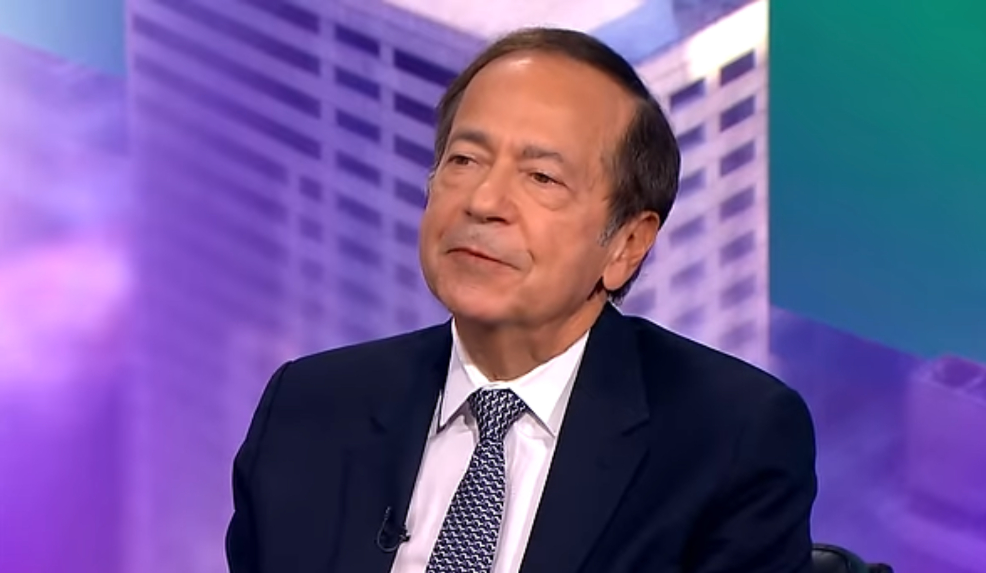 John Paulson bỏ vàng chơi đàn – Nhiều quỹ đầu cơ lớn đã tháo chạy khỏi kim loại quý này