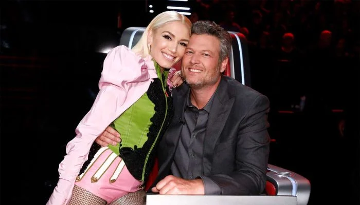 Blake Shelton chiếm vị trí trung tâm với Gwen Stefani trong ngày thi đấu không thể bỏ qua