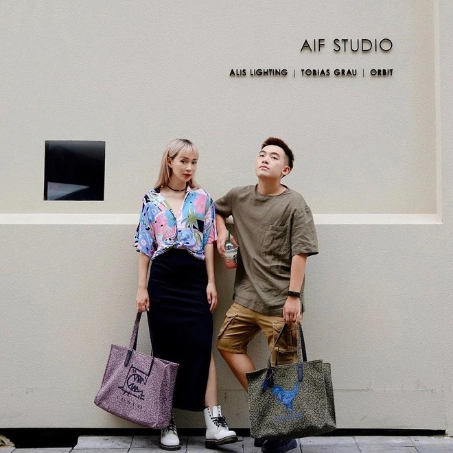 Vlogger Phở Đặc Biệt và Sun HT lộ bằng chứng chia tay?