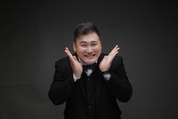 Diễn viên Dũng ‘hớn’ bật mí về bà xã kém tuổi xinh như hotgirl