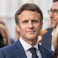 Tổng thống Pháp Emmanuel Macron “biến mất” giữa cuộc khủng hoảng bầu cử